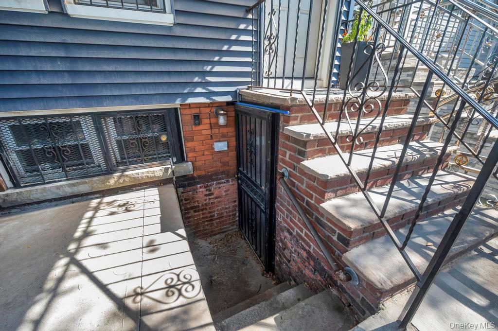 323 Barbey Street Property Photo 6