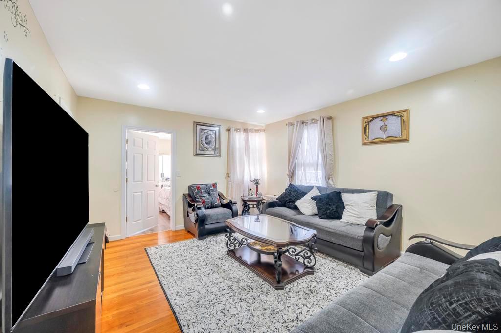 323 Barbey Street Property Photo 9