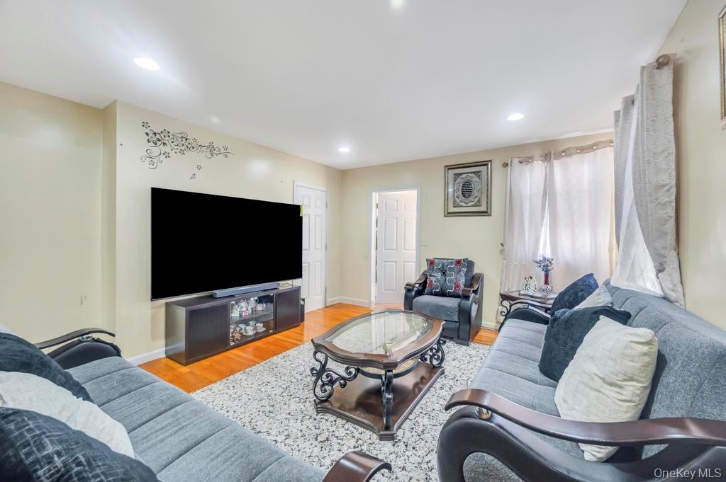 323 Barbey Street Property Photo 10