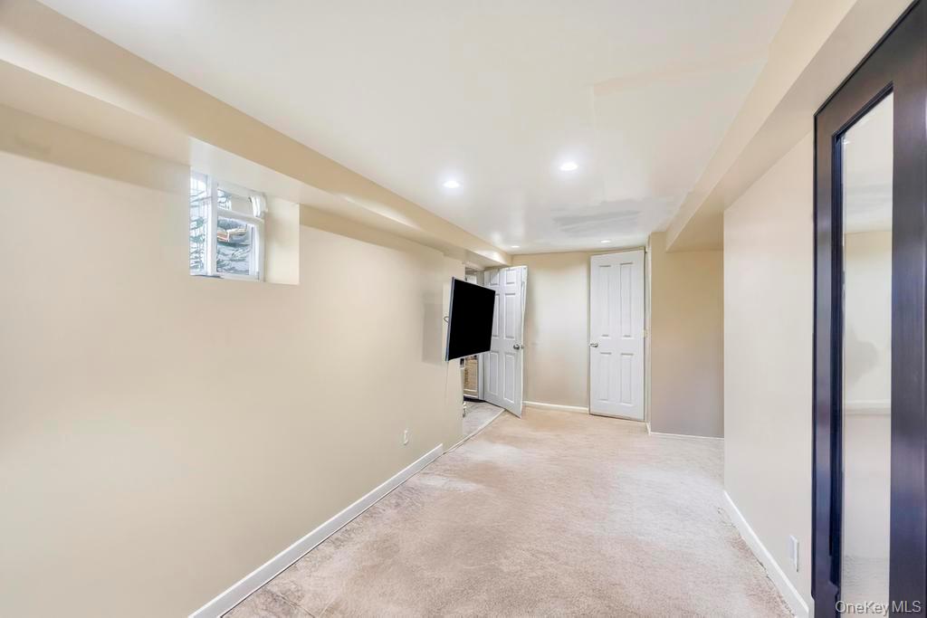 323 Barbey Street Property Photo 16