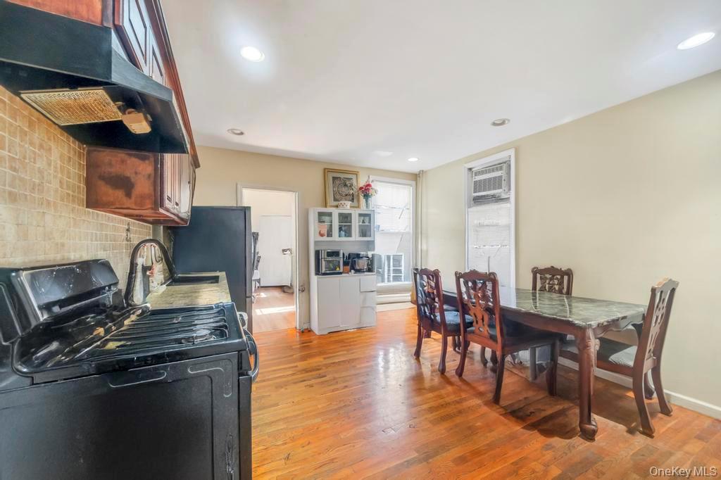 323 Barbey Street Property Photo 19