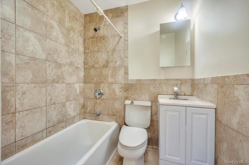 323 Barbey Street Property Photo 23