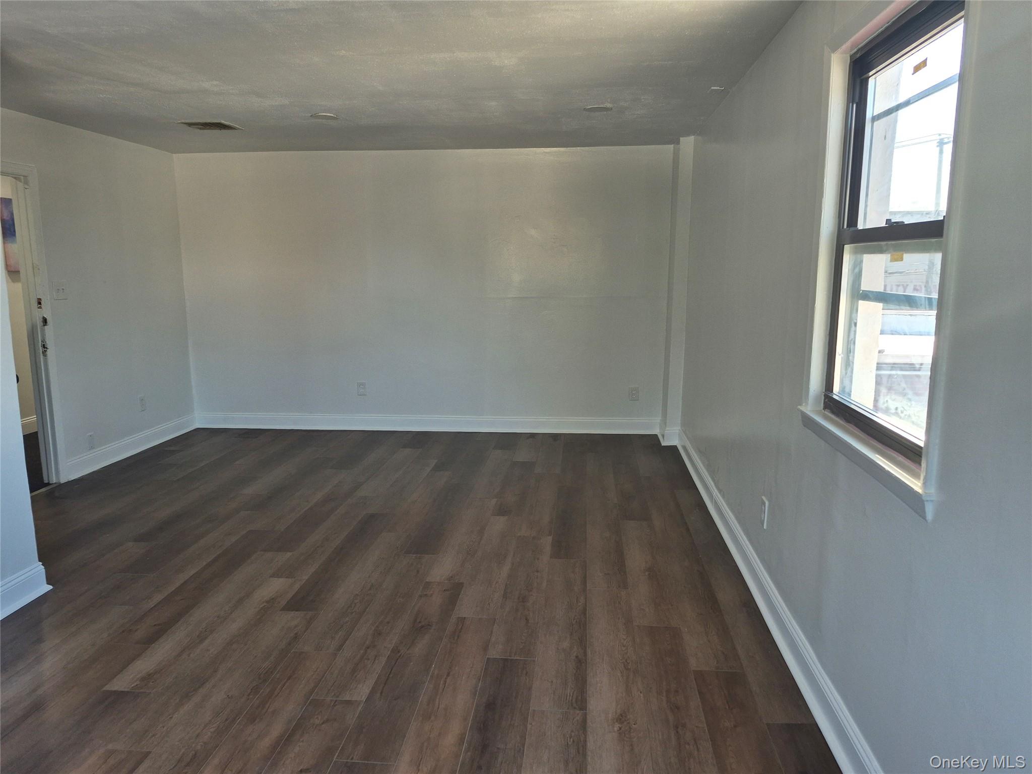 475 W Merrick Road Property Photo 5