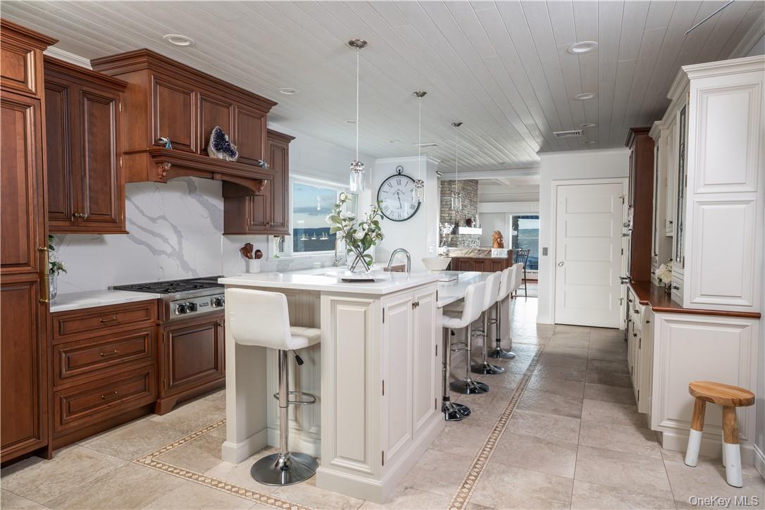 9 Voorhis Property Photo 6