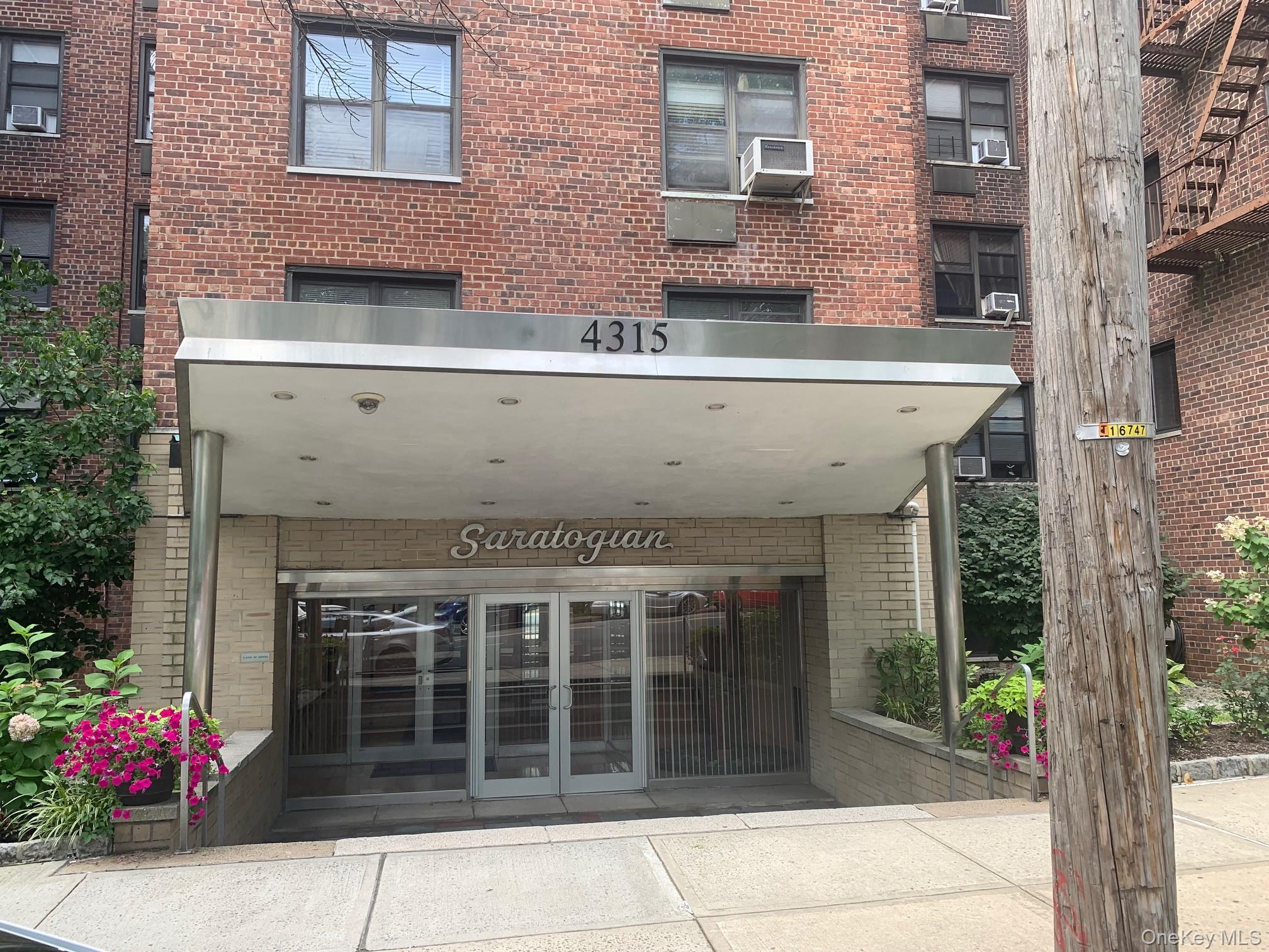 4315 Webster Avenue 1j Property Photo 1