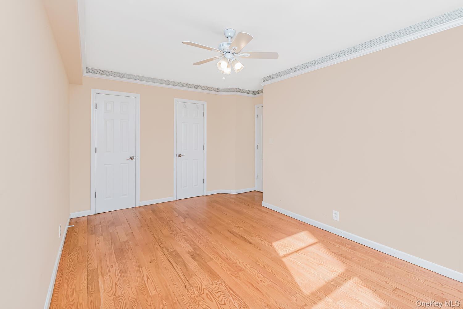 4315 Webster Avenue 1j Property Photo 8