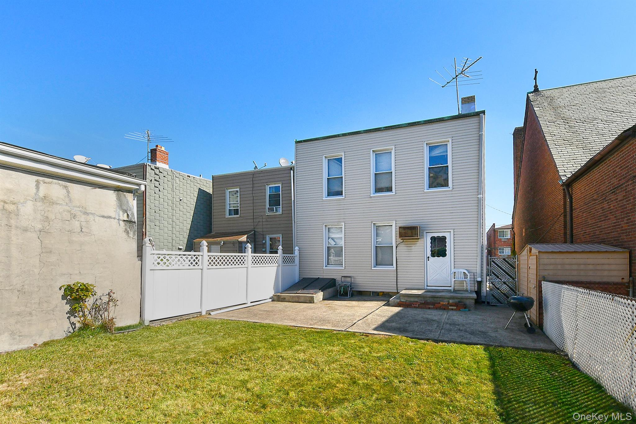 3094 47th Street Property Photo 4