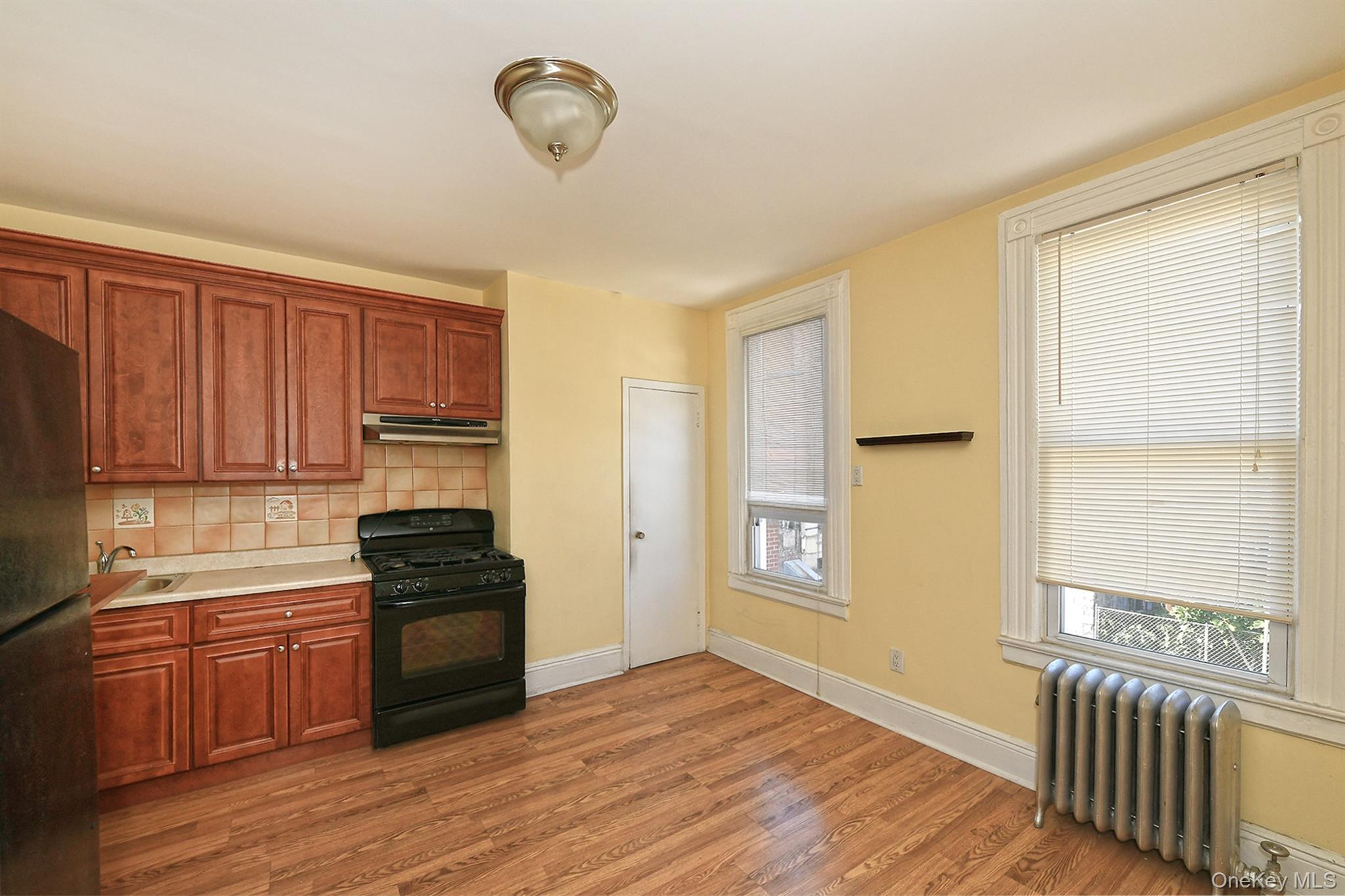 3094 47th Street Property Photo 5
