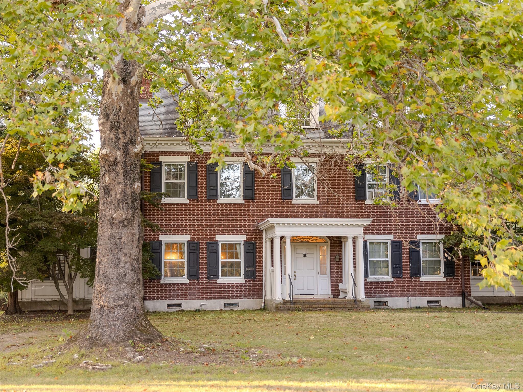 63 Colonial Avenue Property Photo 2