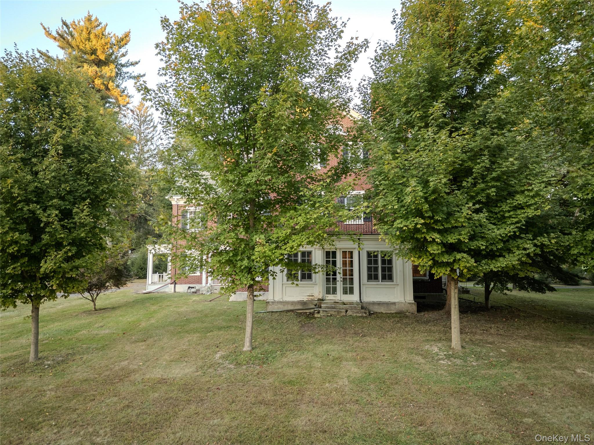 63 Colonial Avenue Property Photo 33