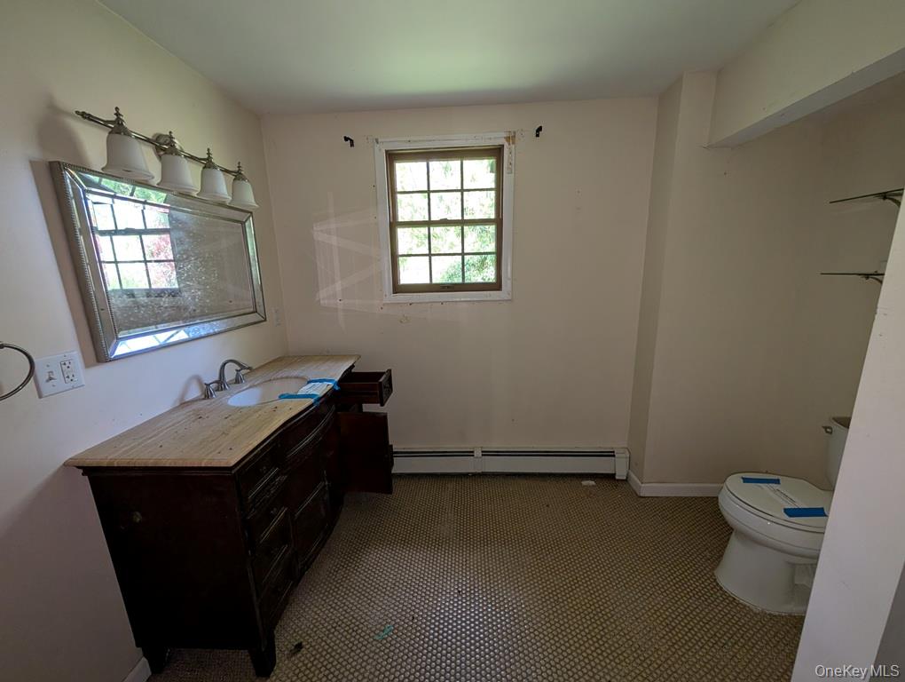 469 Eatontown Road Property Photo 7