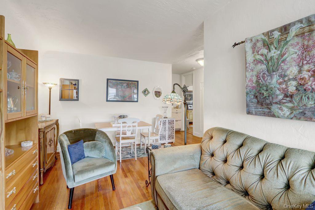 141 Woodmere Boulevard 6e Property Photo 3