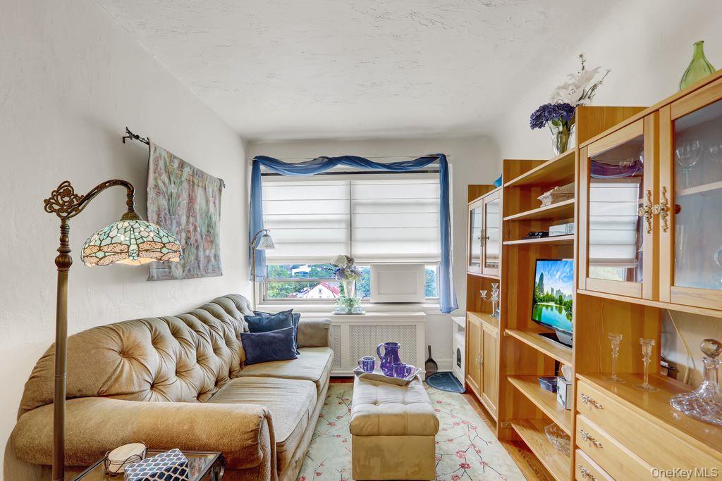 141 Woodmere Boulevard 6e Property Photo 10