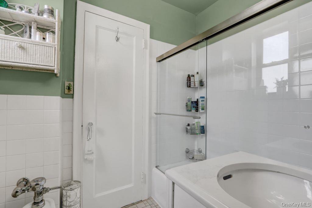 141 Woodmere Boulevard 6e Property Photo 13