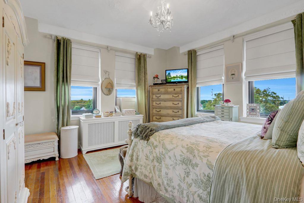 141 Woodmere Boulevard 6e Property Photo 18