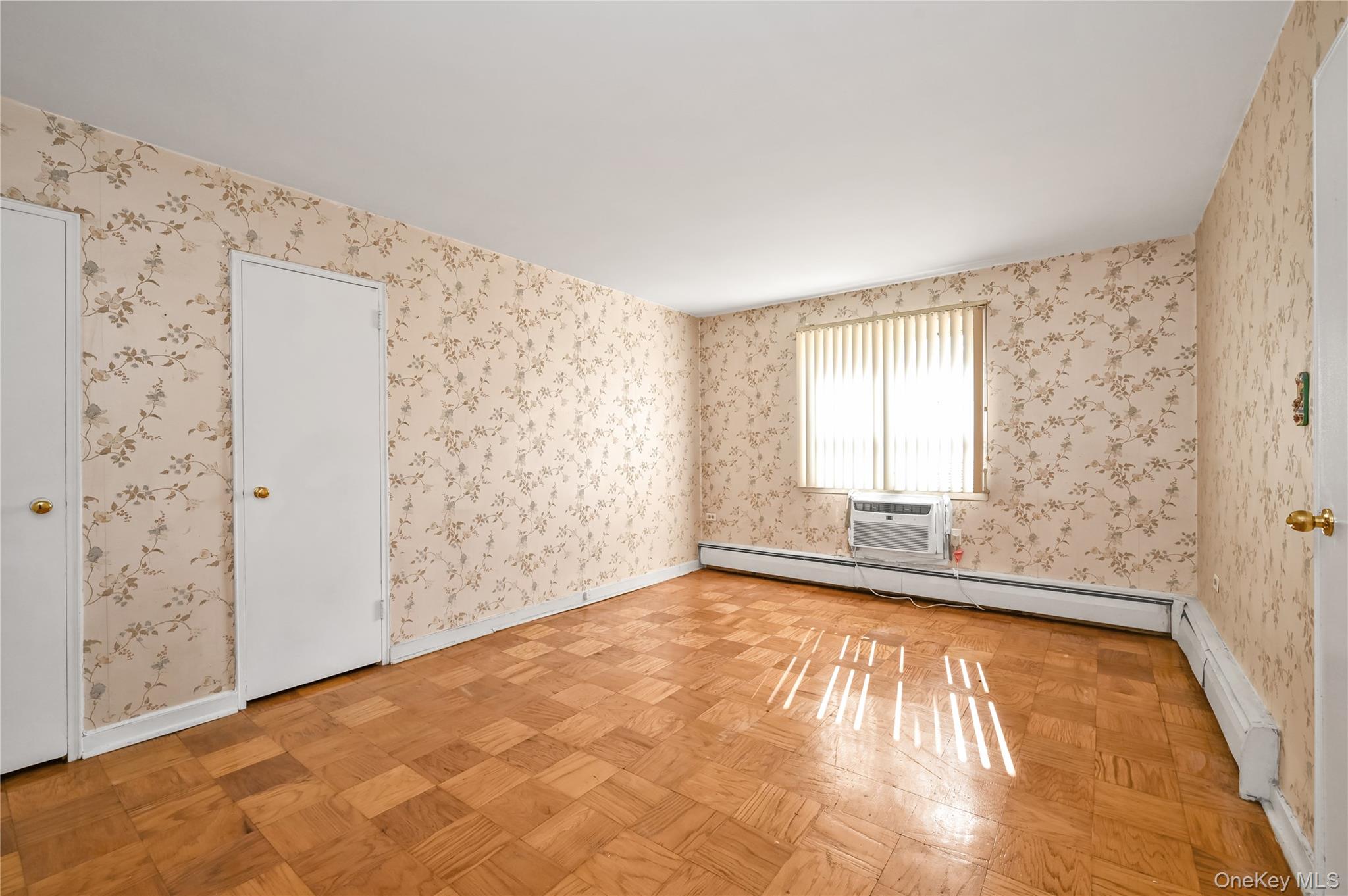 99-10 60ave 1e Property Photo 13