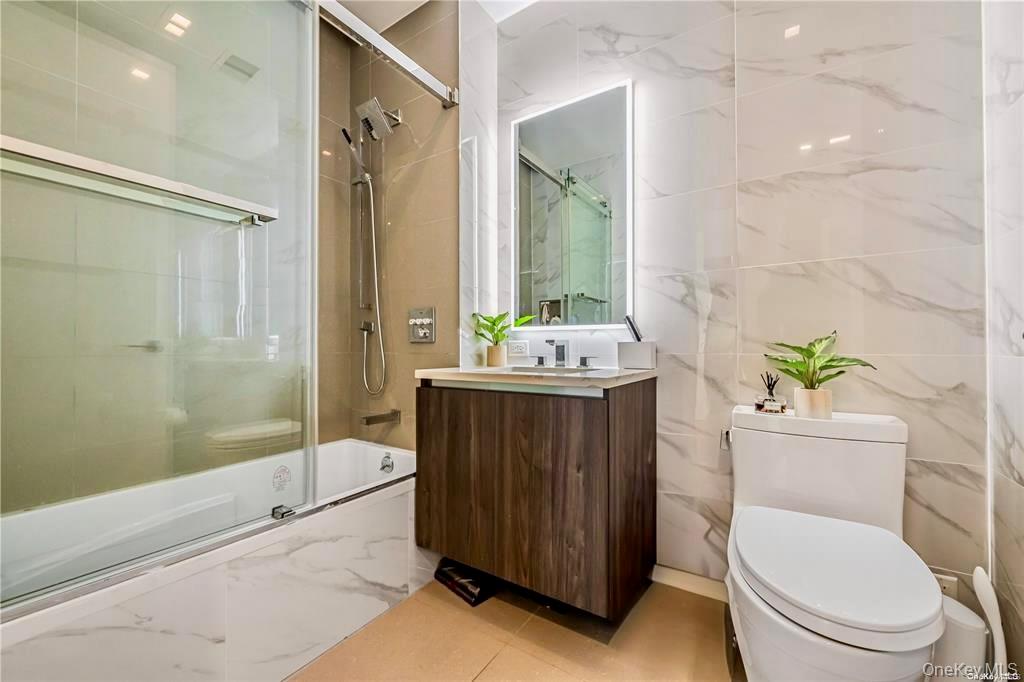 33-66 Farrington Street Property Photo 4