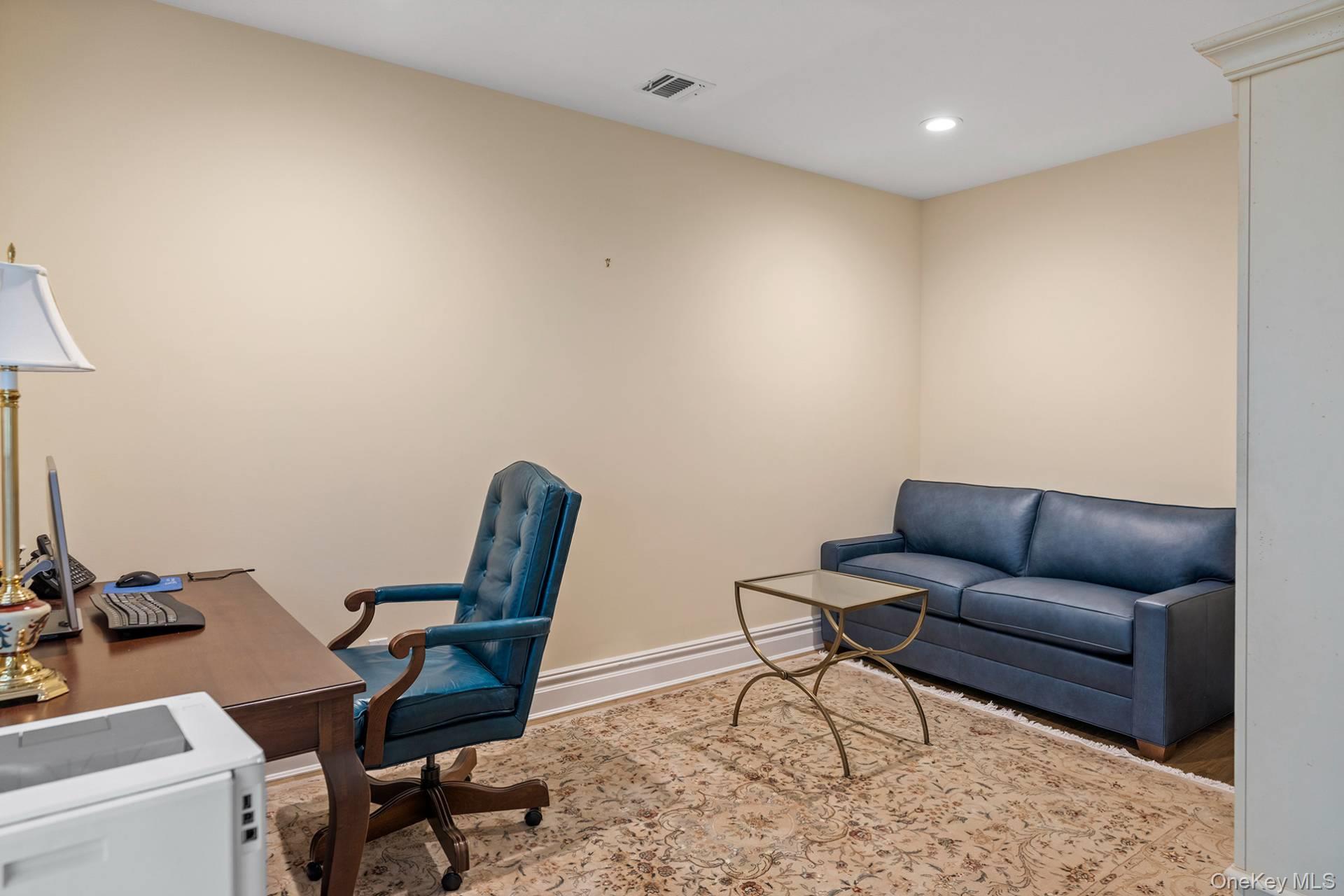 4 Spring Lane Property Photo 25