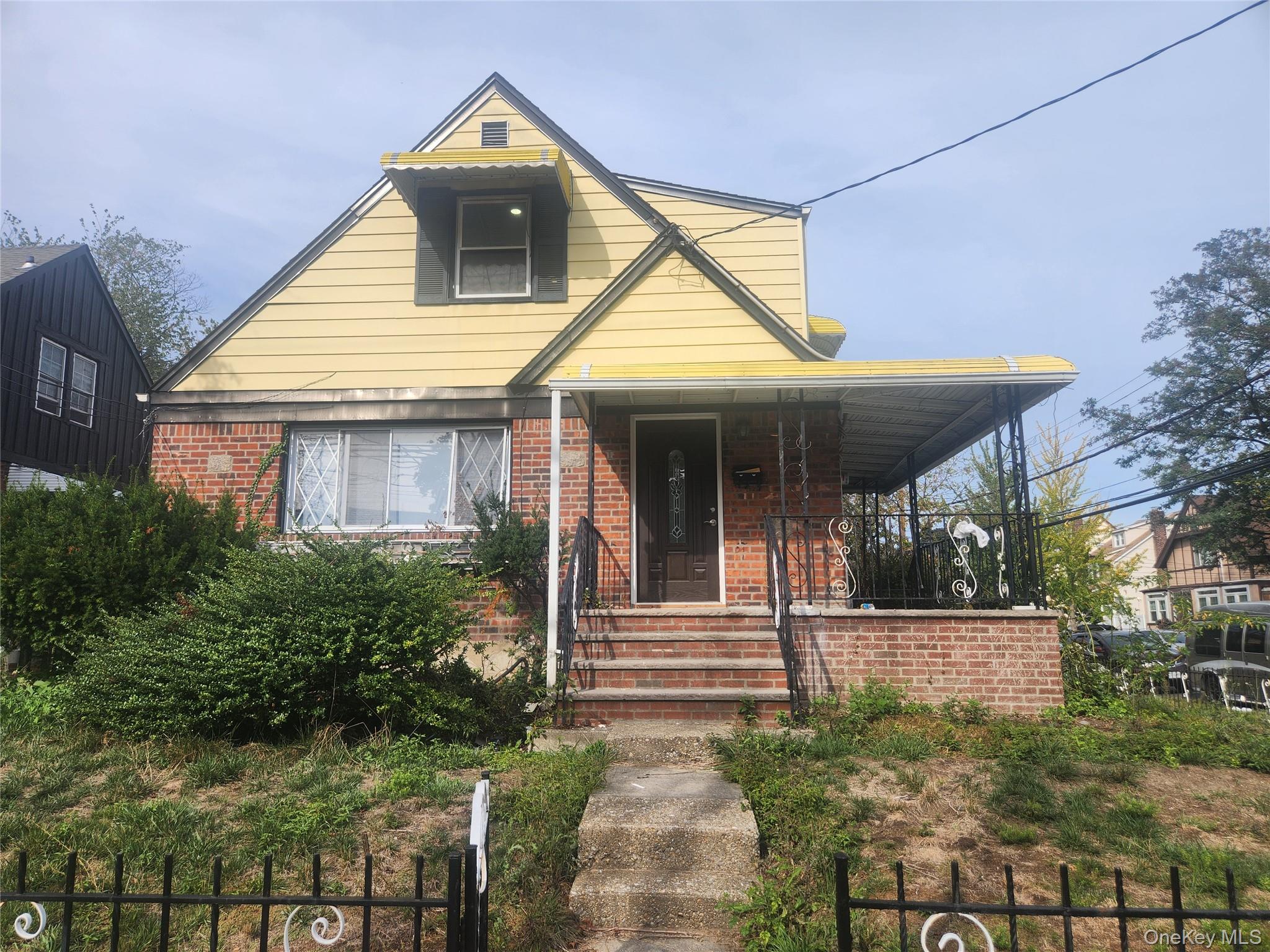 225-19 141 Avenue Property Photo 1