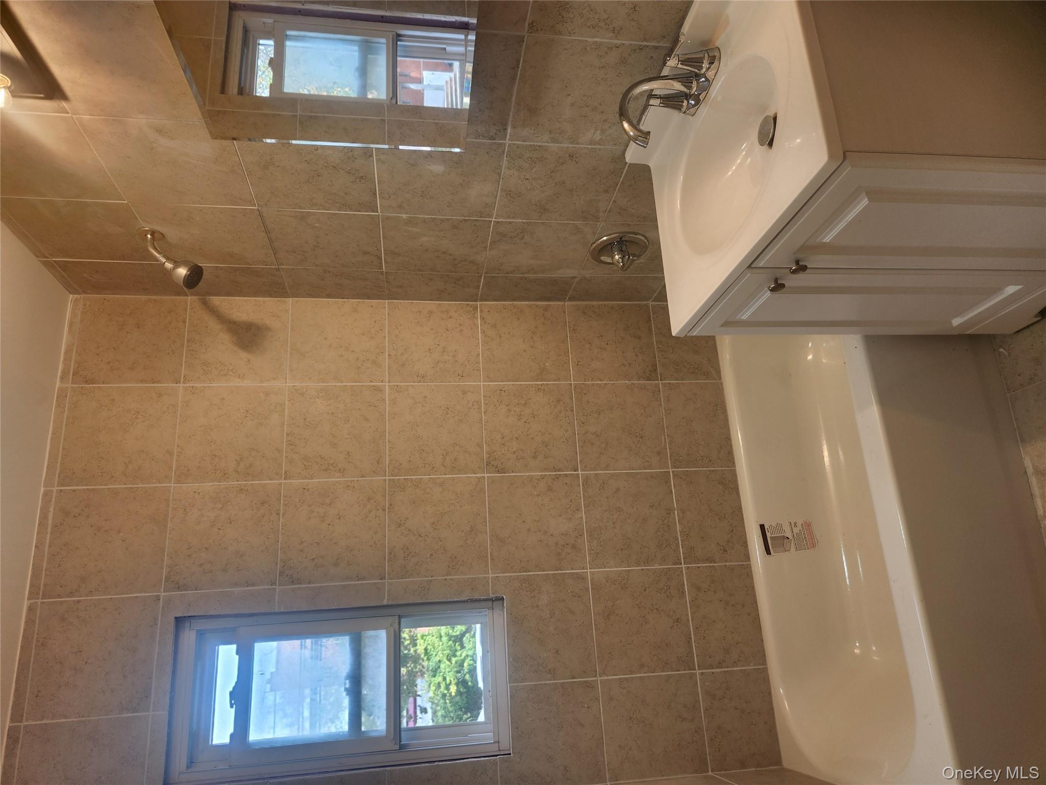 225-19 141 Avenue Property Photo 5