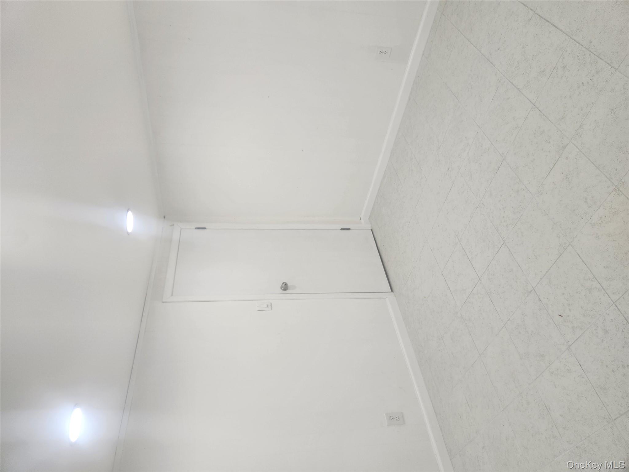 225-19 141 Avenue Property Photo 9