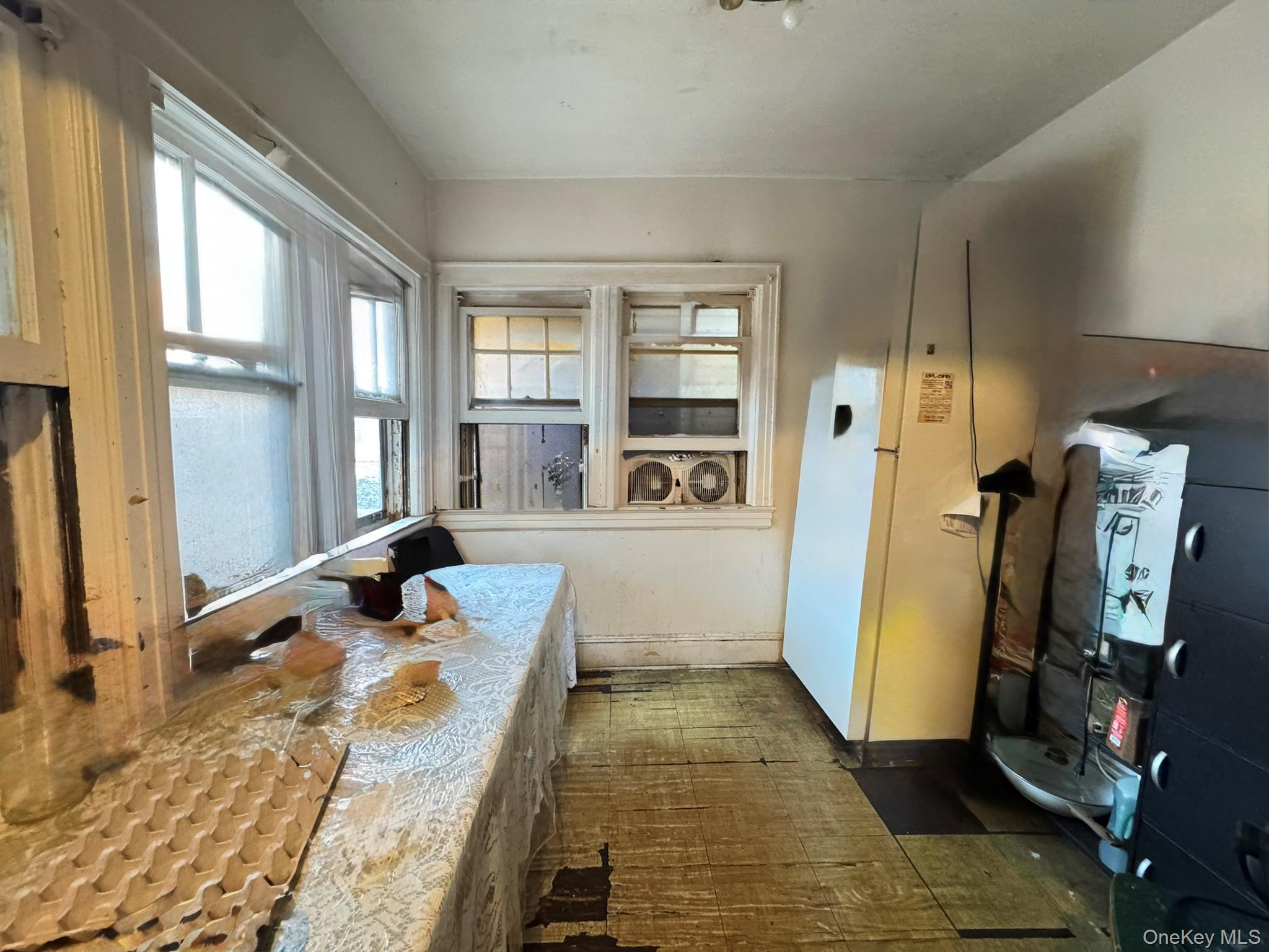 41-41 Denman Street Property Photo 4