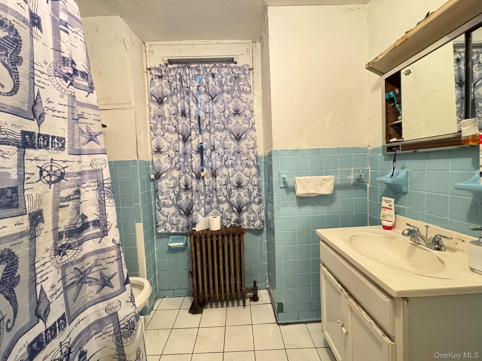 41-41 Denman Street Property Photo 5