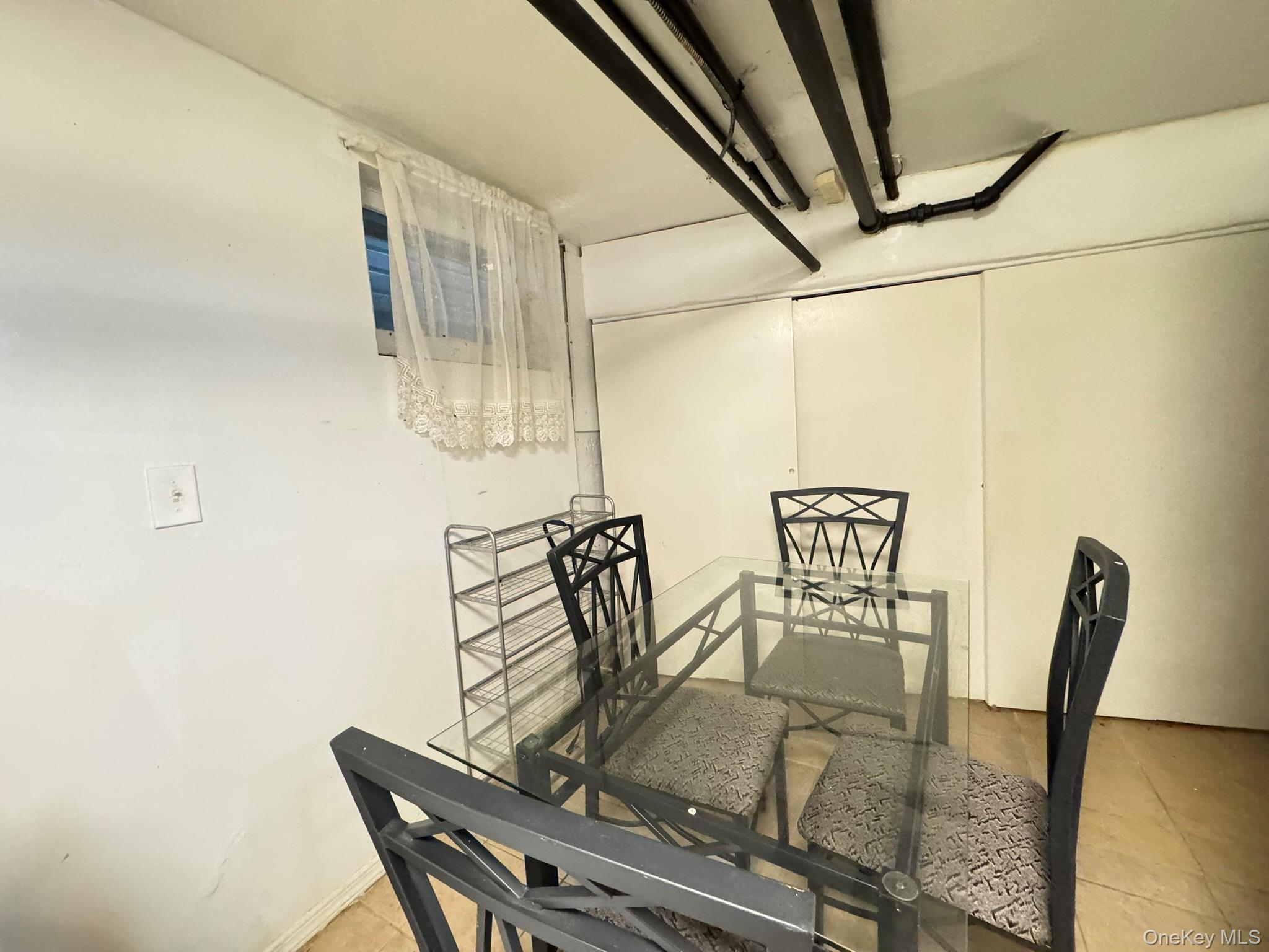 41-41 Denman Street Property Photo 8
