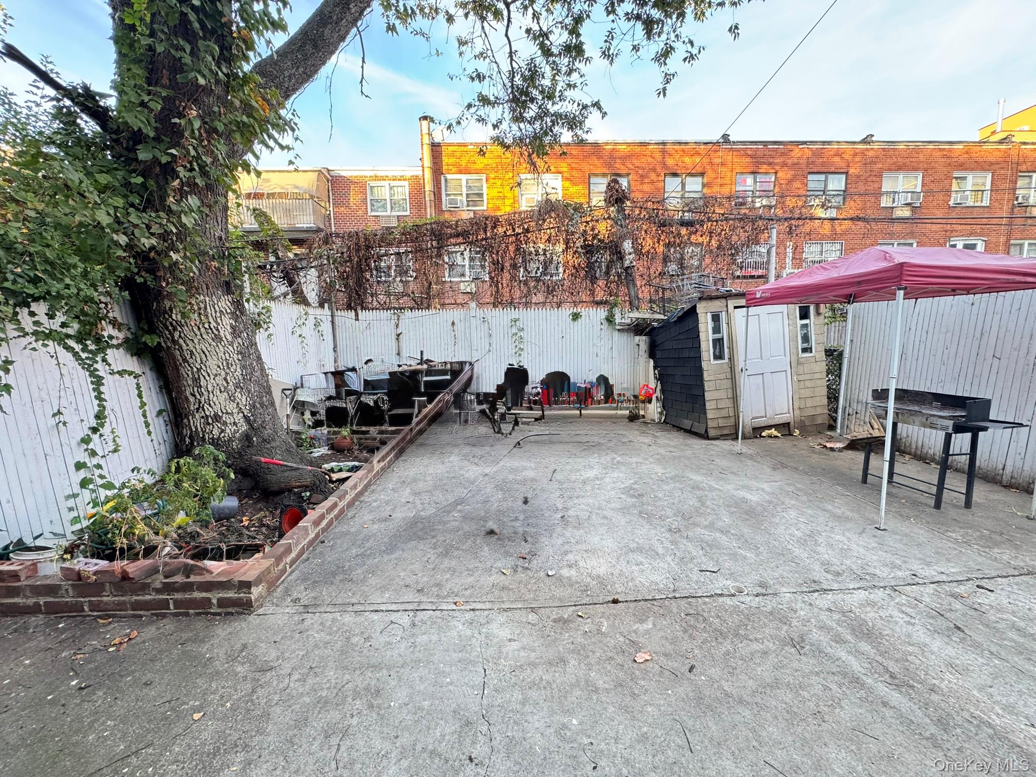 41-41 Denman Street Property Photo 11