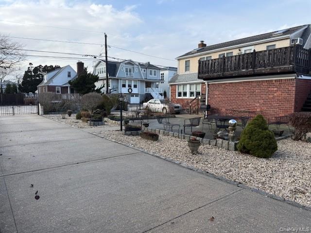 86 Lynbrook Avenue Property Photo 7