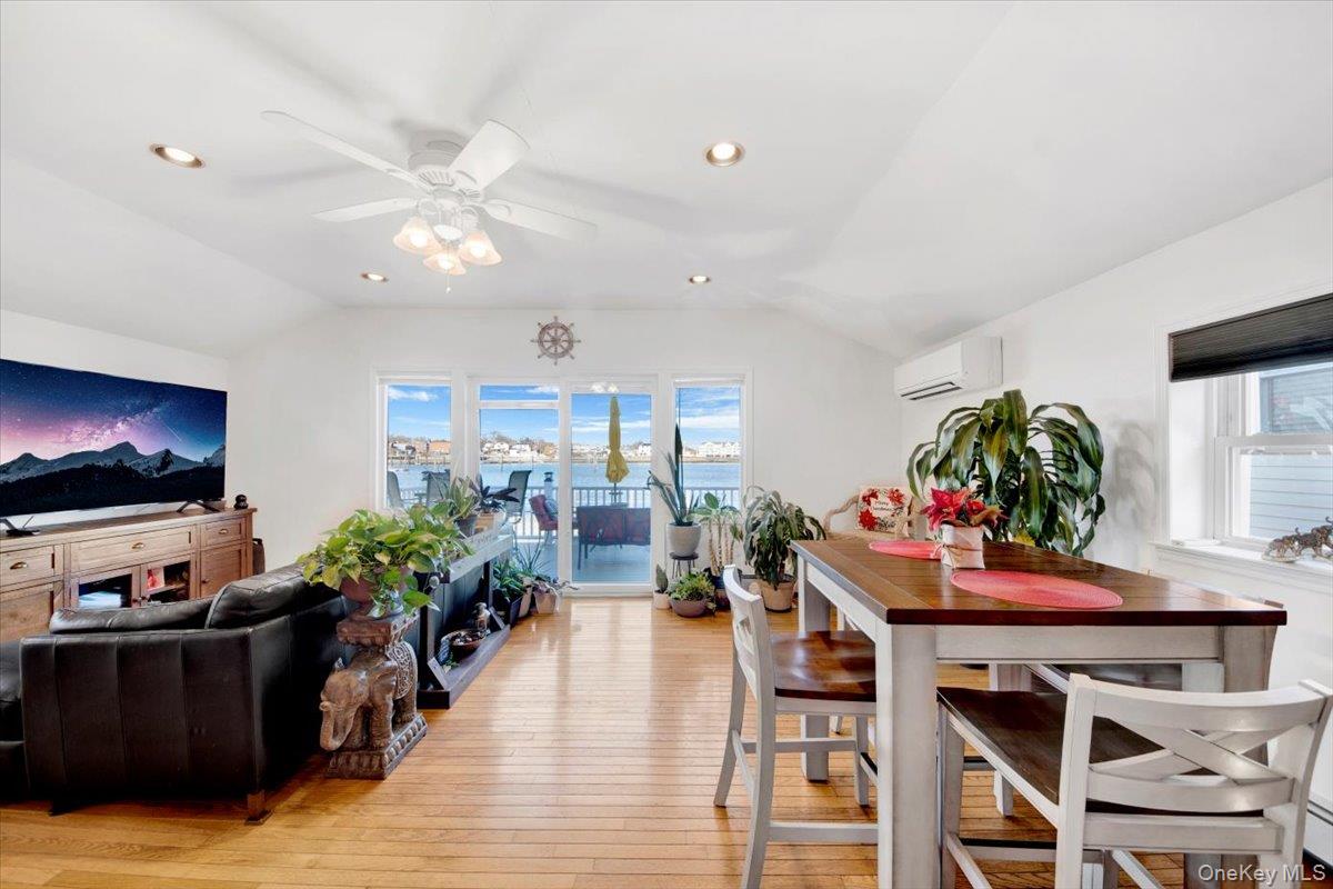 6 Edgewater Park 6d Property Photo 2