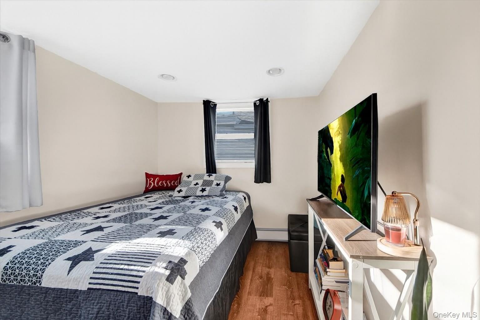 6 Edgewater Park 6d Property Photo 14