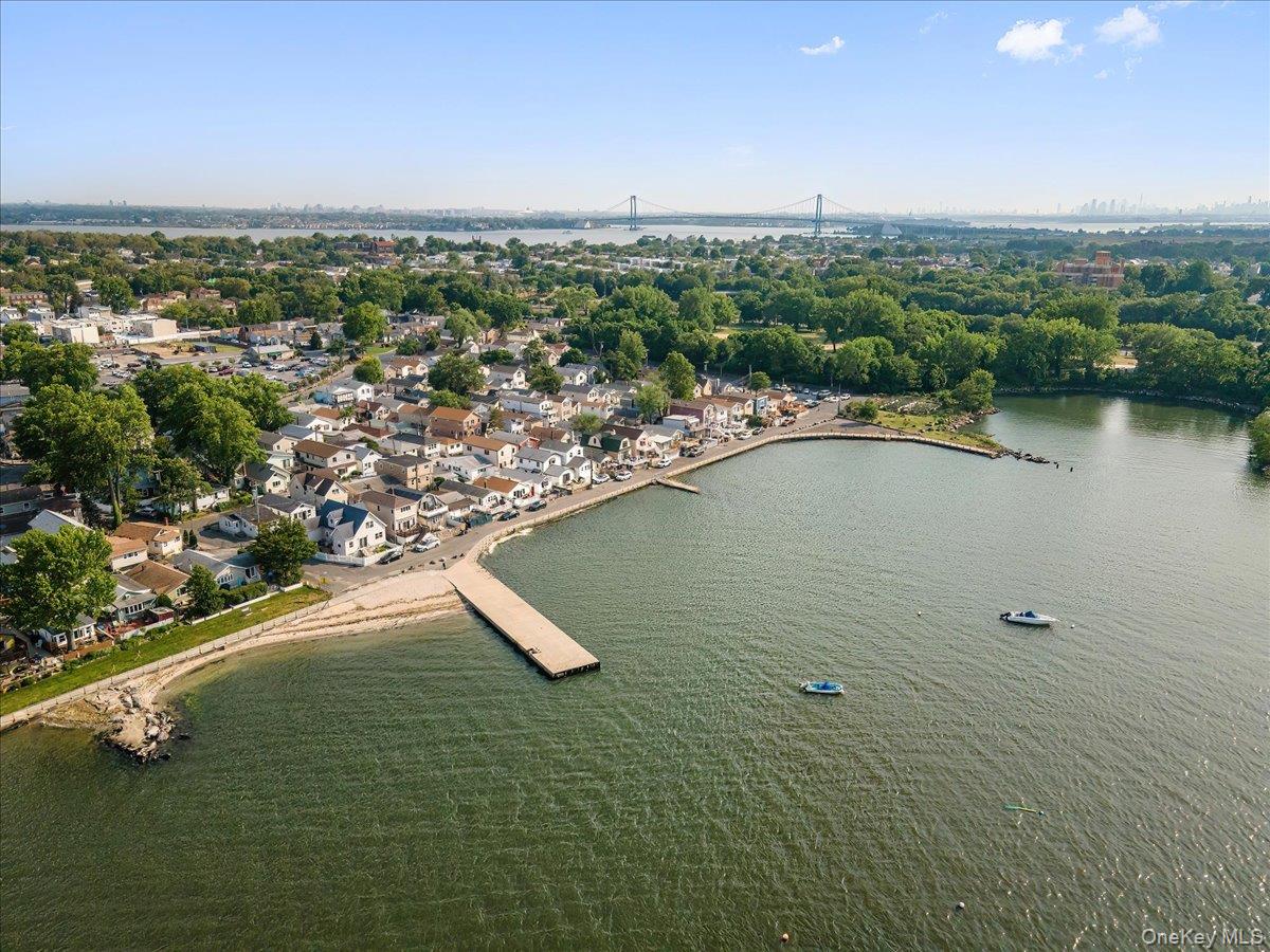 6 Edgewater Park 6d Property Photo 27