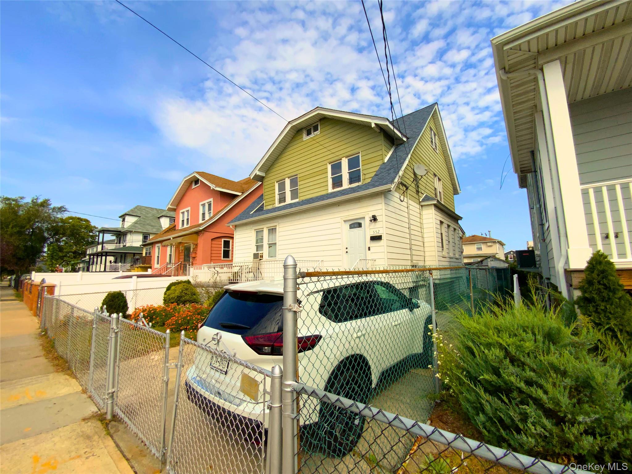552 Beach 68th Street Property Photo 2