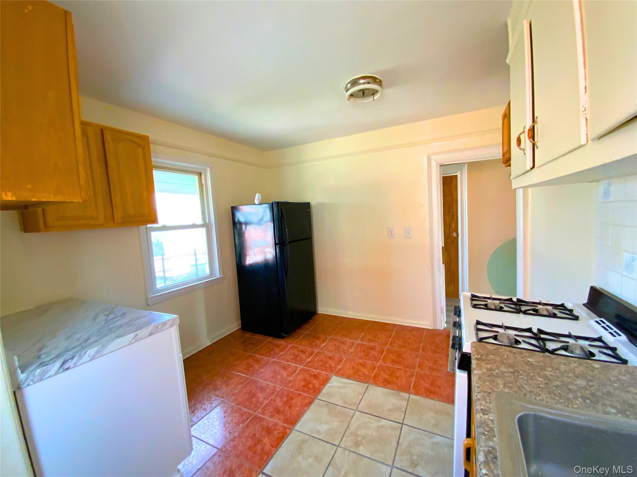 552 Beach 68th Street Property Photo 25
