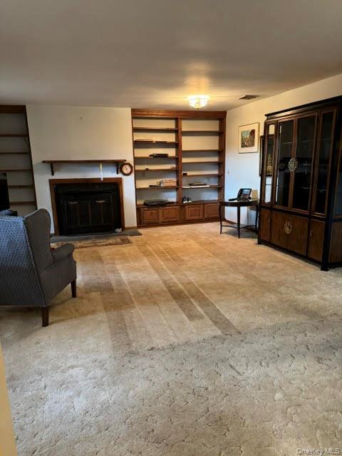 180 West Street Property Photo 3