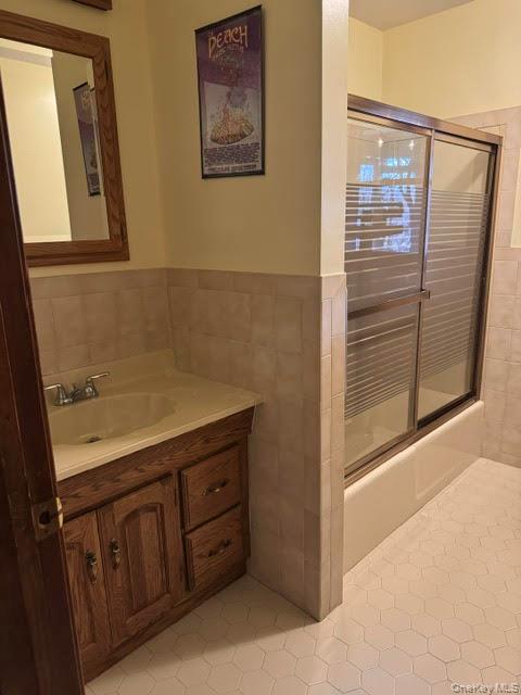 180 West Street Property Photo 15