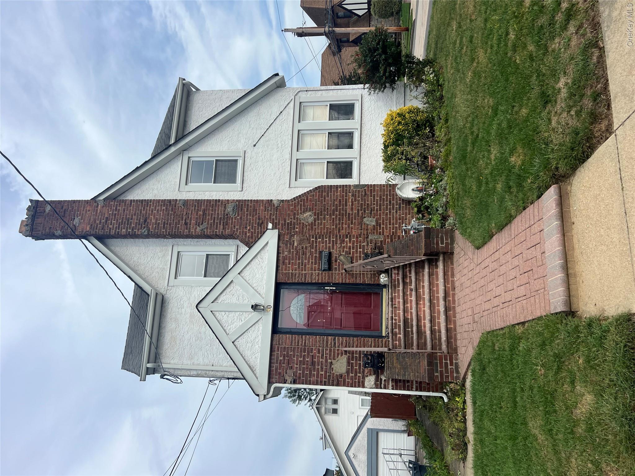 90 Pearsall Avenue Property Photo 1