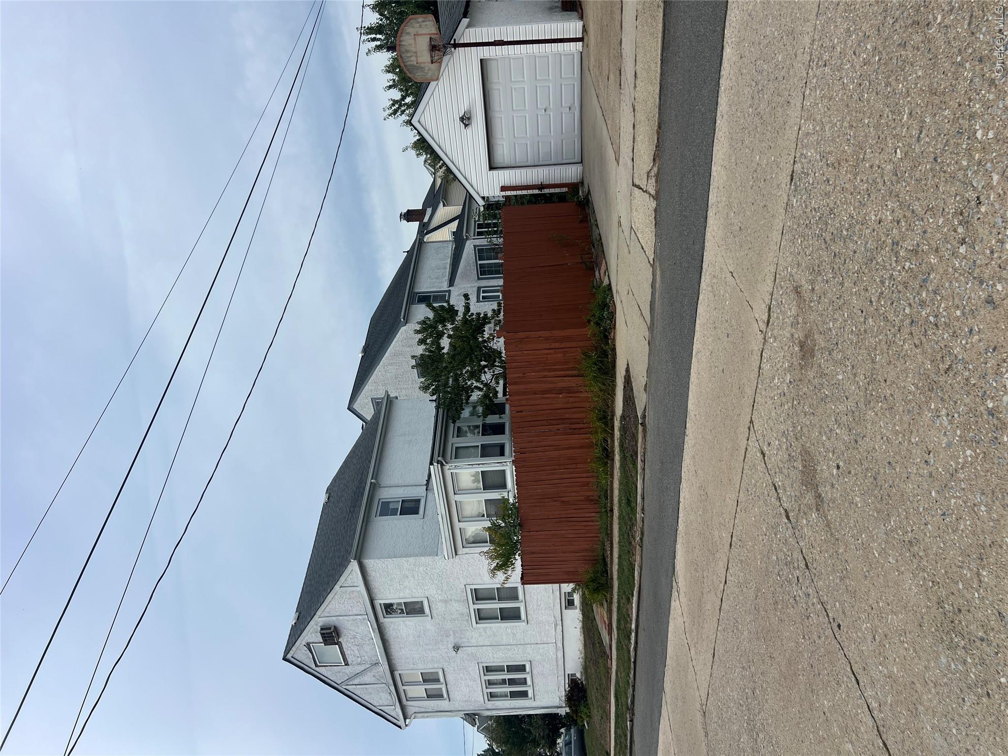 90 Pearsall Avenue Property Photo 3
