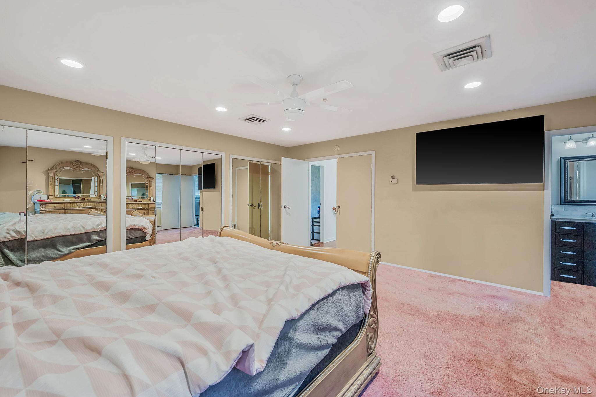 19 Dumond Place Property Photo 21