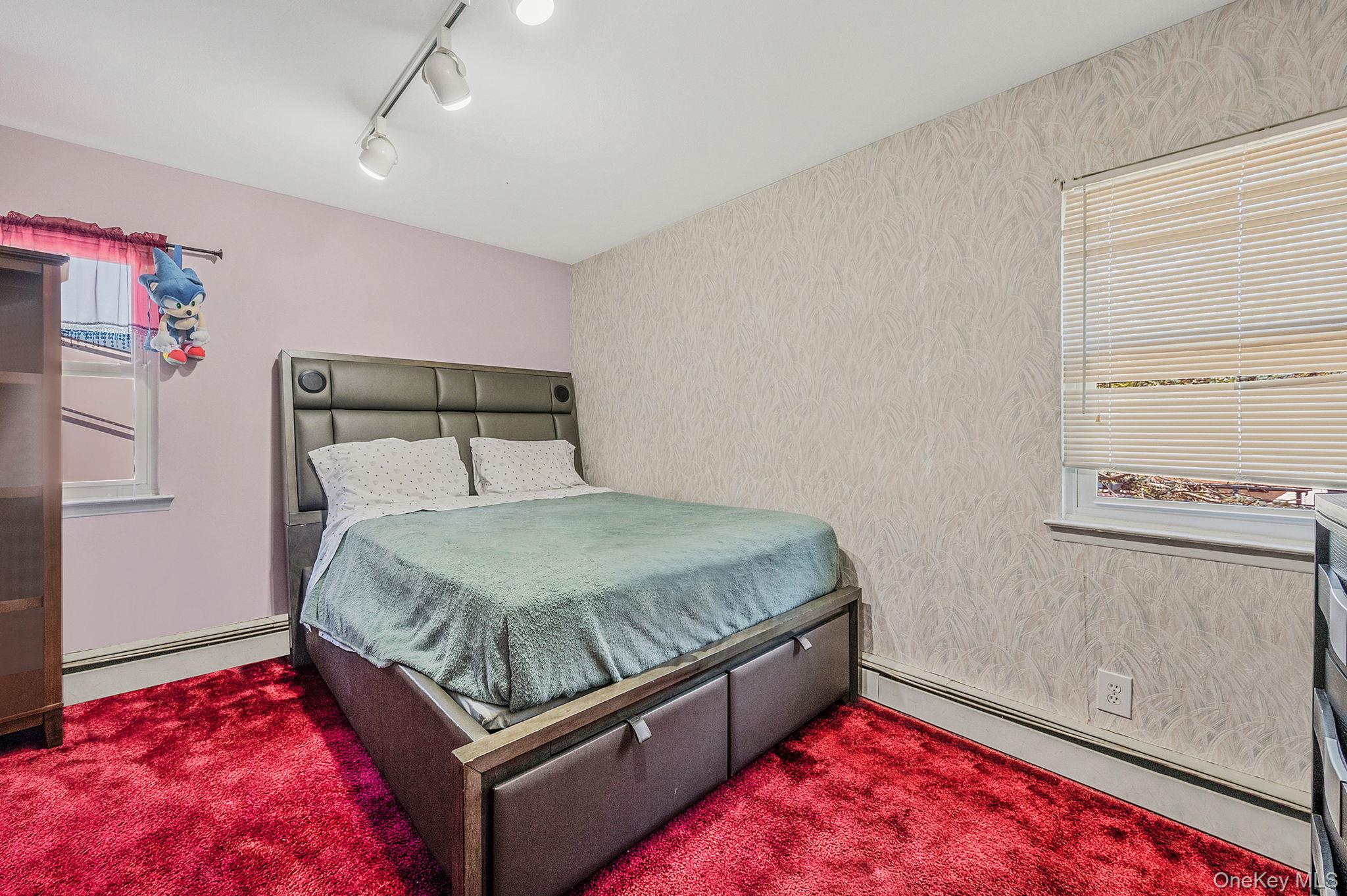 19 Dumond Place Property Photo 28