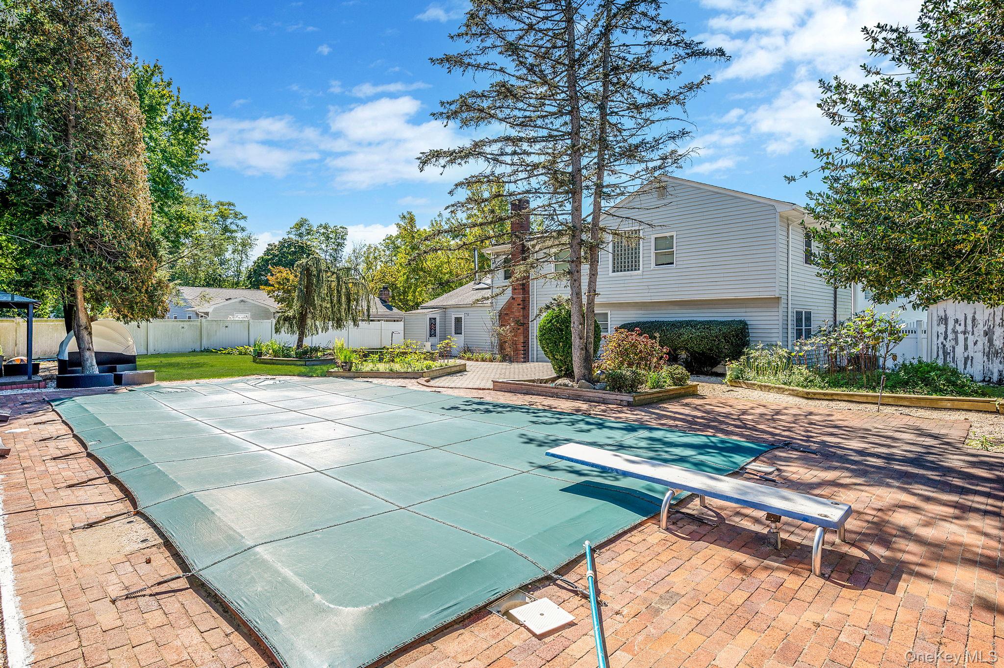 19 Dumond Place Property Photo 30