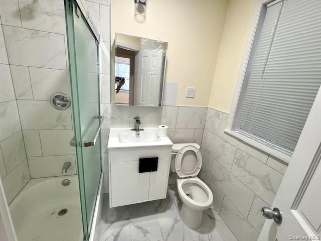 45-47 43 Street Property Photo 7