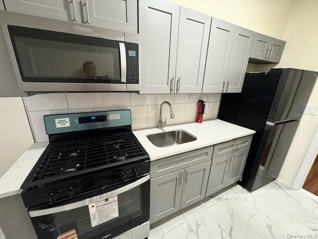 45-47 43 Street Property Photo 9