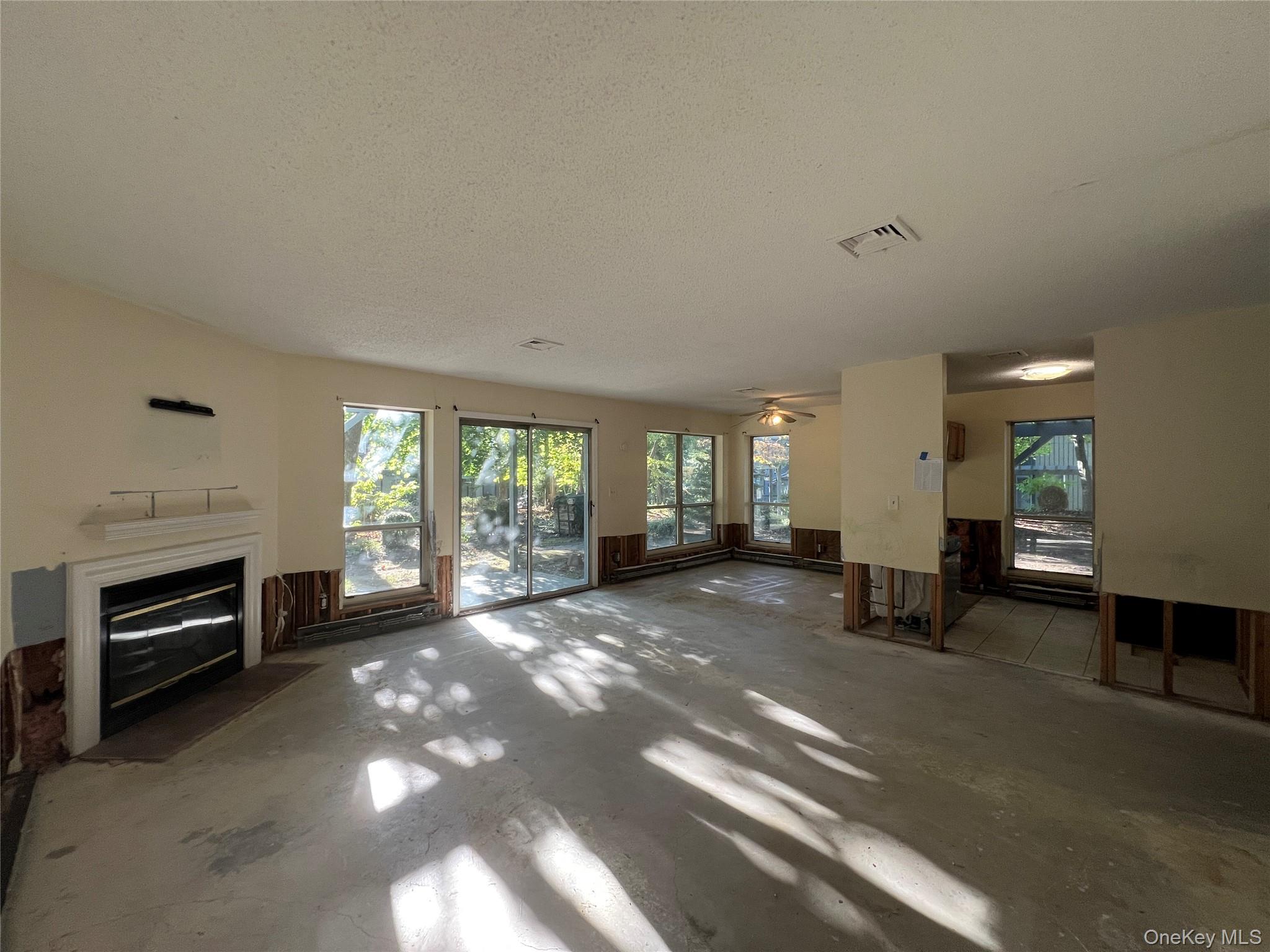 31 Bleakley Drive Property Photo 2