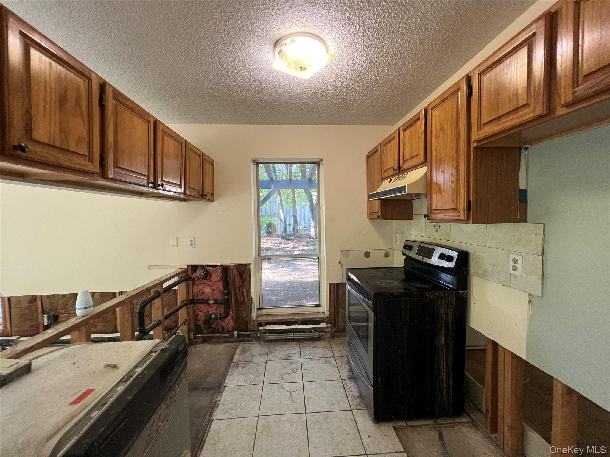 31 Bleakley Drive Property Photo 3