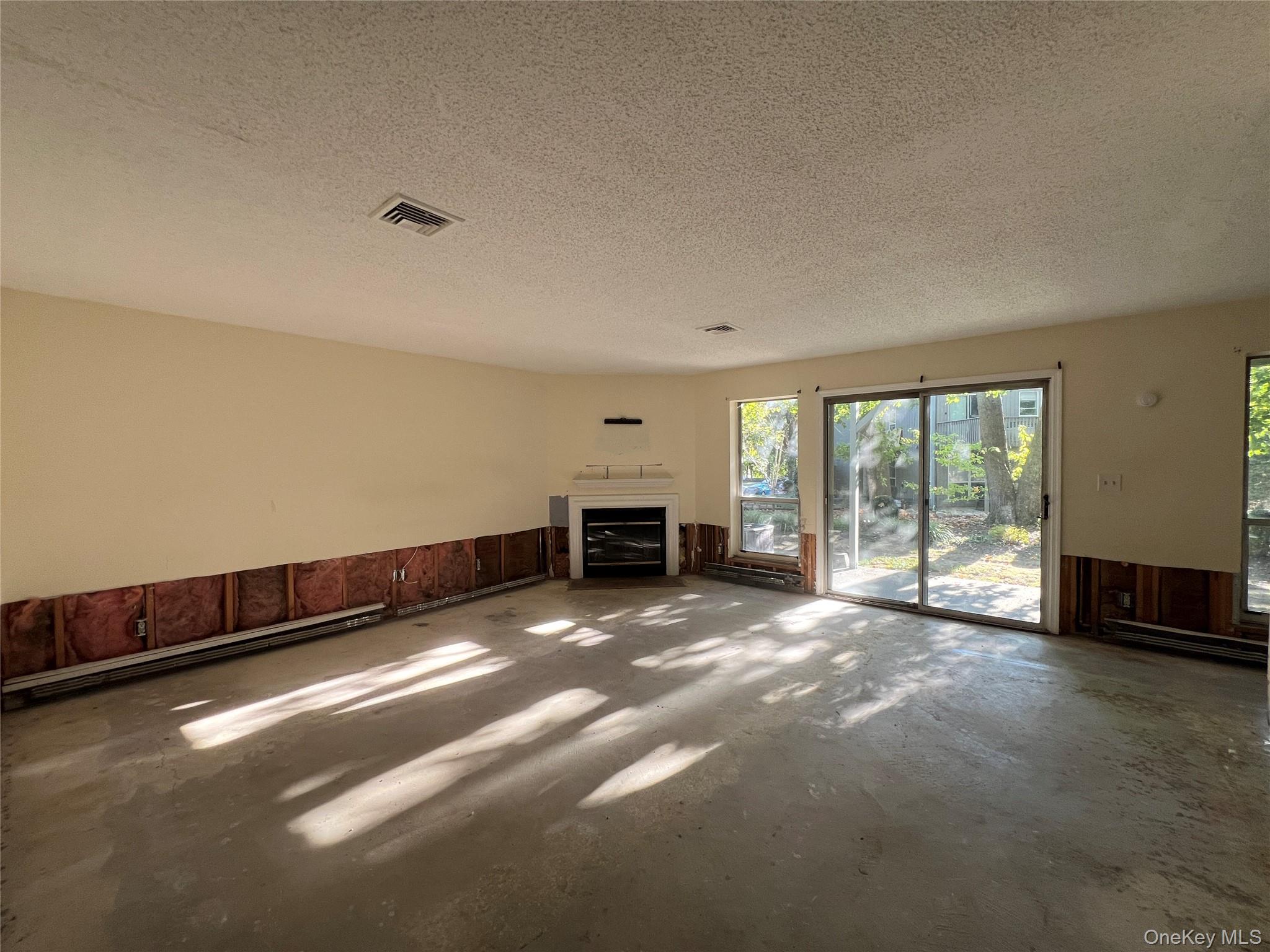 31 Bleakley Drive Property Photo 5