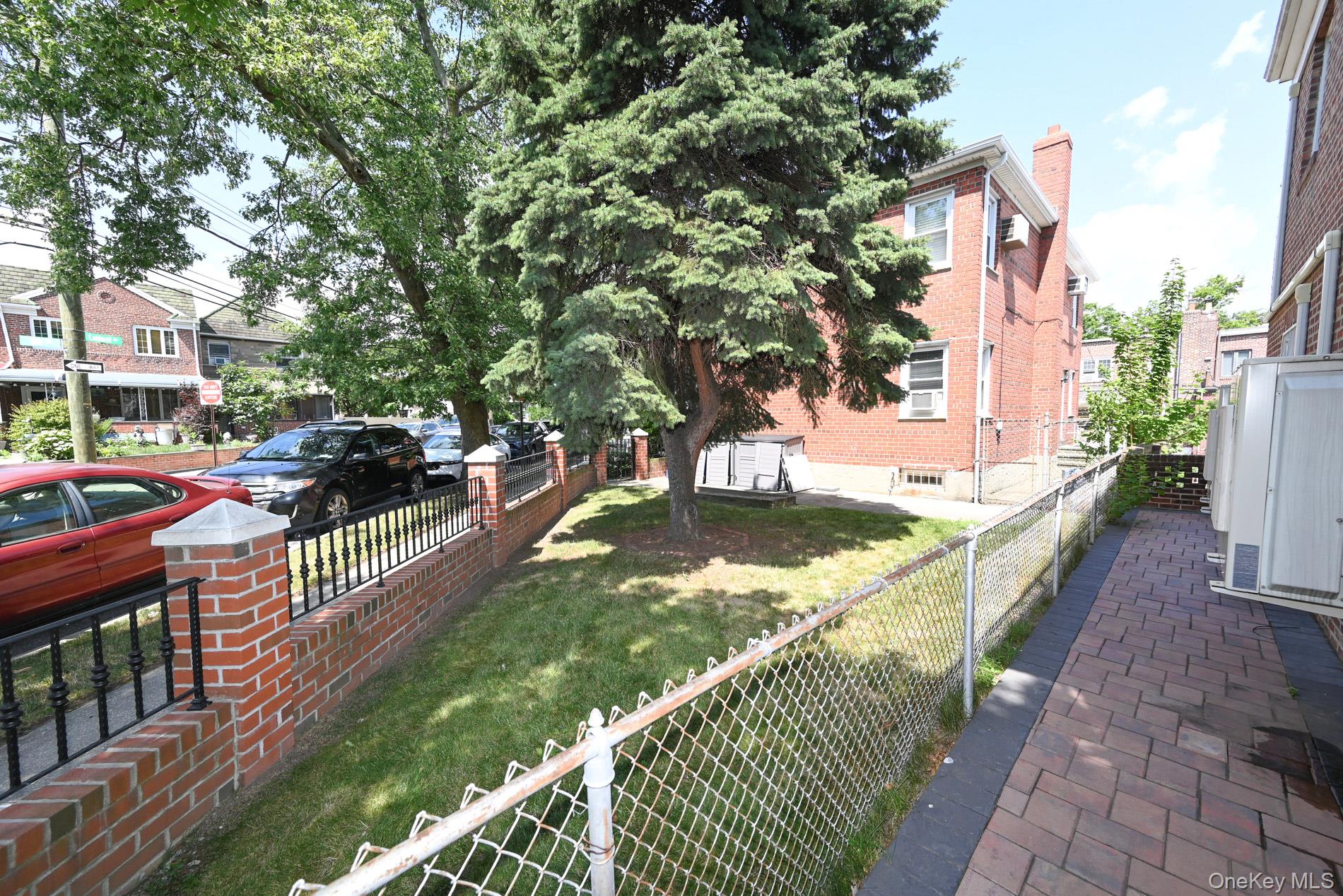8223 Caldwell Avenue Property Photo 2
