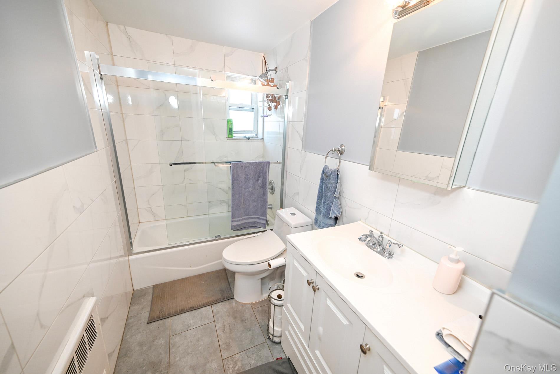 8223 Caldwell Avenue Property Photo 8