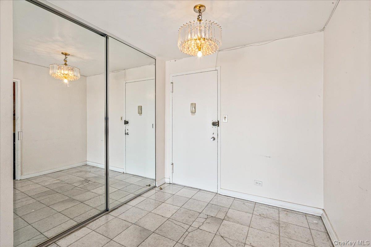 18-15 215th Street 15b Property Photo 8